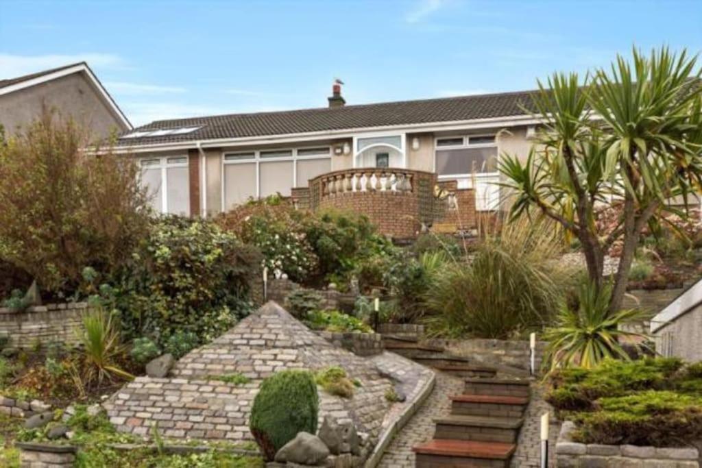 Kinghorn - Private Room, Own Entrance, Ensuite, Sunroom & Views Exterior photo